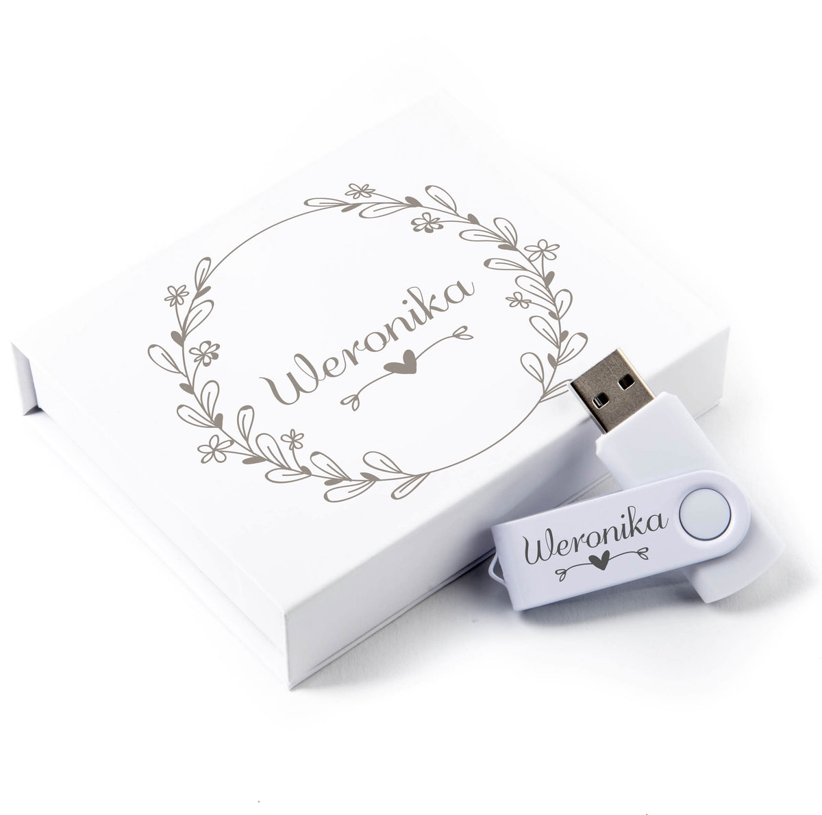 GIFT for a GIRL 4 GB USB 2.0 + white box with a magnet + engraving