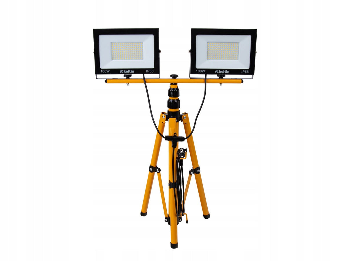 2X100W LED FLOODLIGHT WITH TELESCOPIC CONSTRUCTION TRIPOD Packaging status original