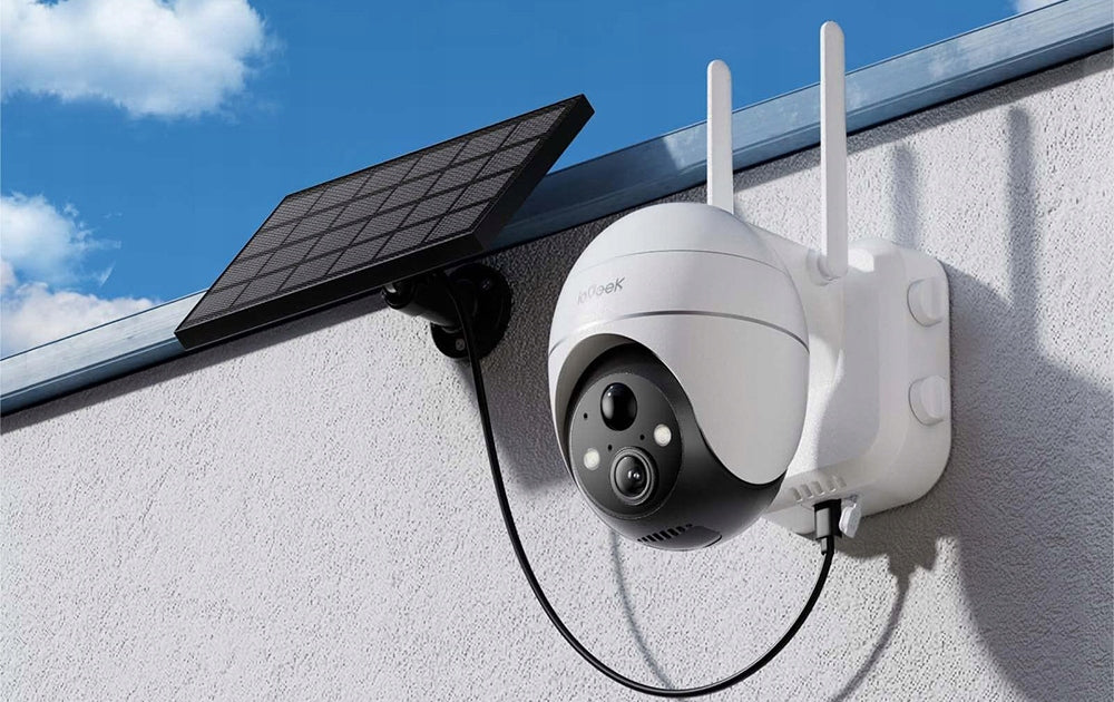 5MPX 1944P 4X ZOOM WIRELESS SOLAR ROTATING CAMERA WITH STRONG BATTERY Packaging status original