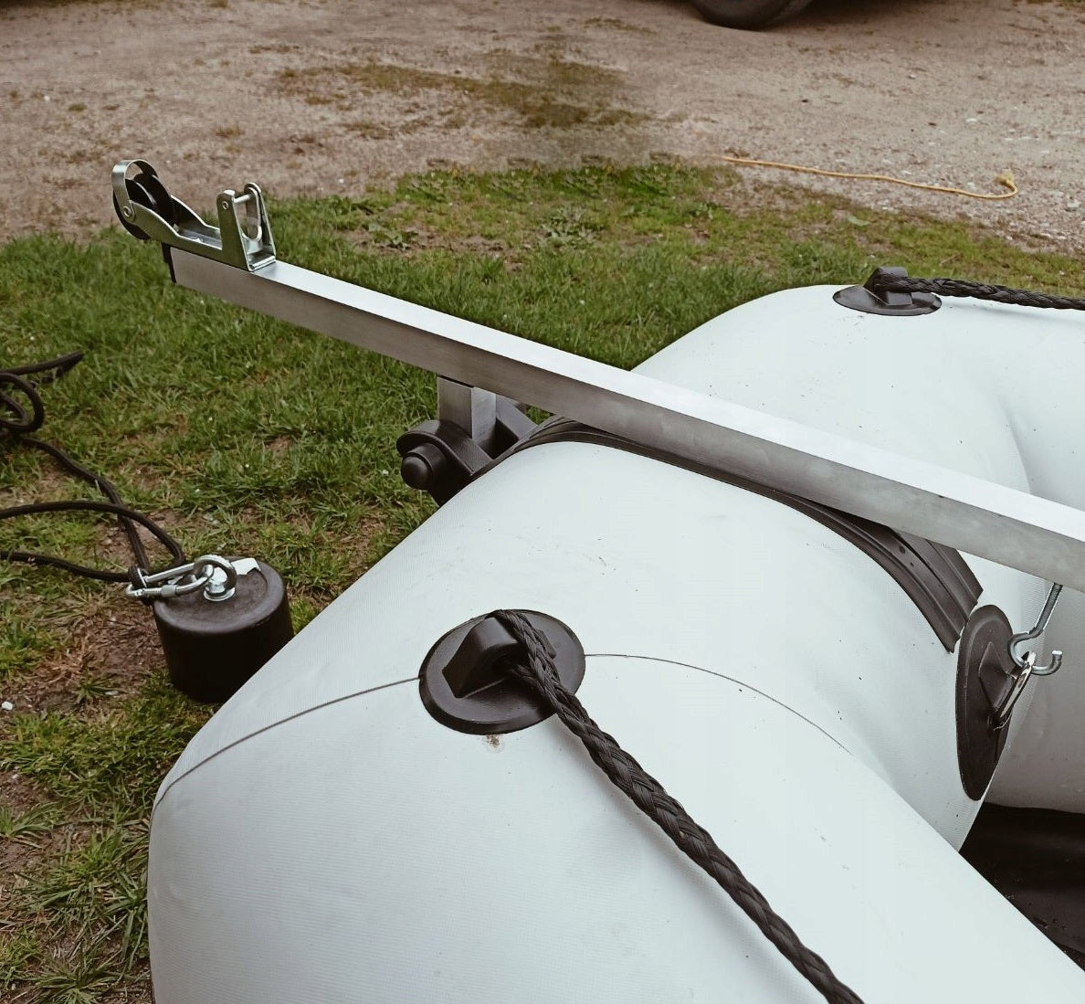 ANCHOR ROPE GUIDE WITH LOCK HANDLE PONTOON CORMORANT