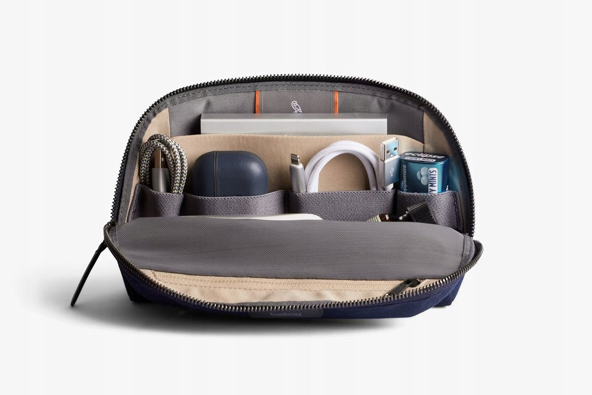 Akcesoria Office Electronics Cover - Bellroy Desk Caddy Color blue