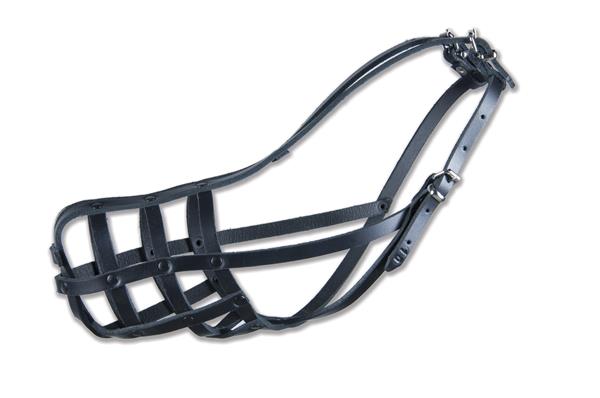 LEATHER muzzle DOBERMAN SMALL RIVETED Dino nr.10