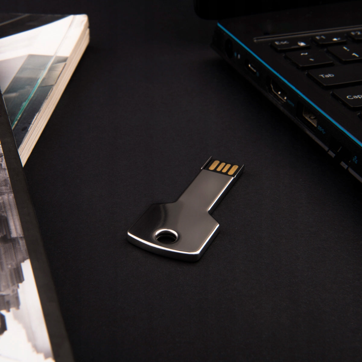 Metal Pendrive Key 1 Gb + Engraving Brand MemoRabbit