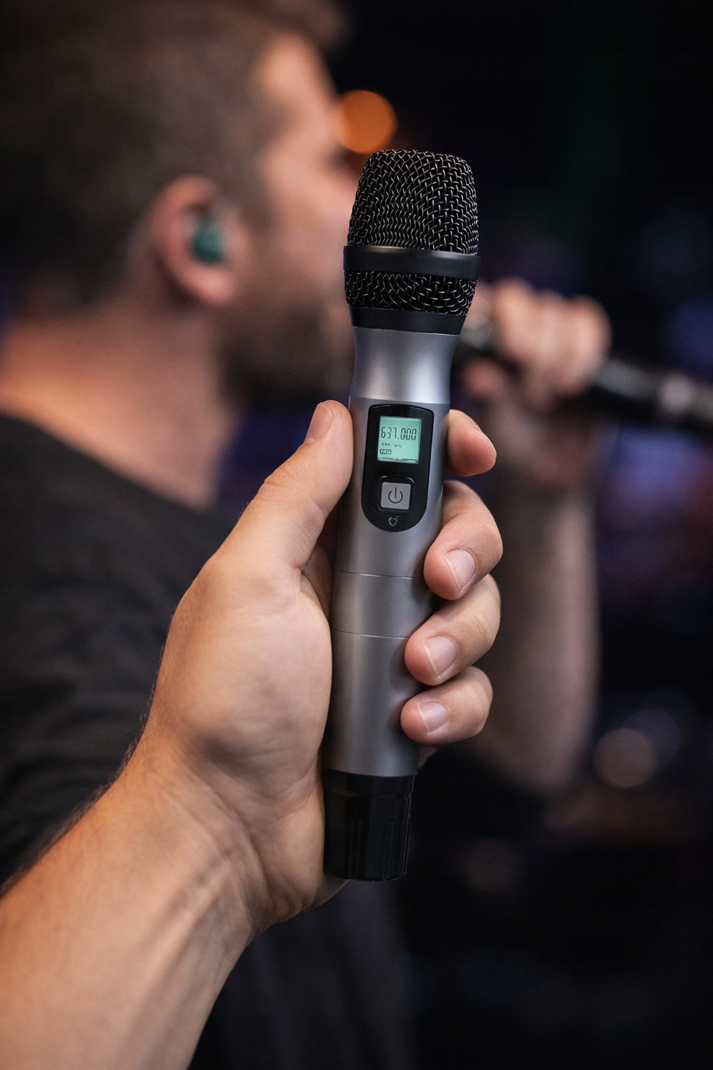 PROFESSIONAL WIRELESS KARAOKE MICROPHONE WITH MONO JACK RECEIVER 6.3 Packaging status original