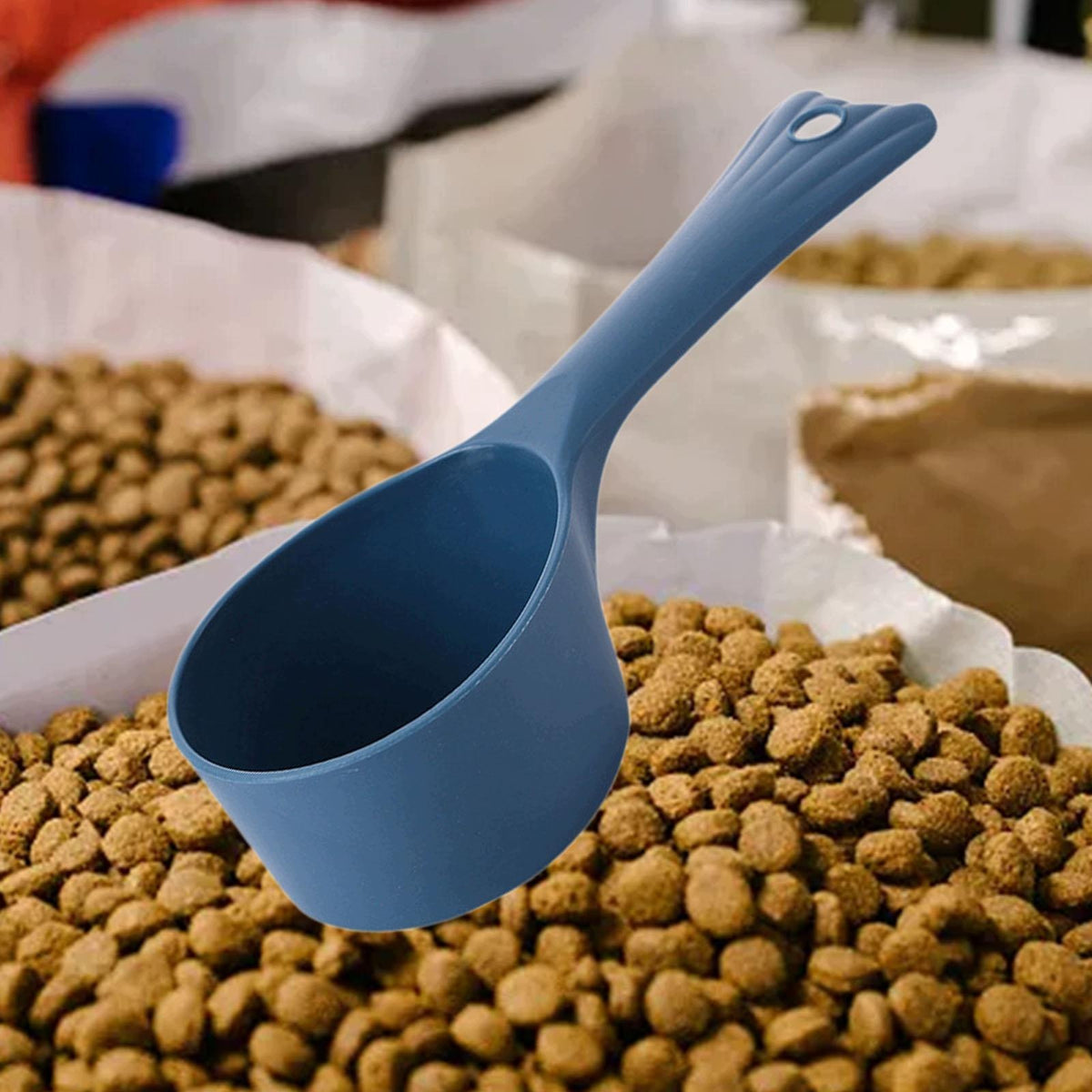 Pet Food Spoon Comfortable Handle Pet feed Scoop for Rabbits Dark Blue