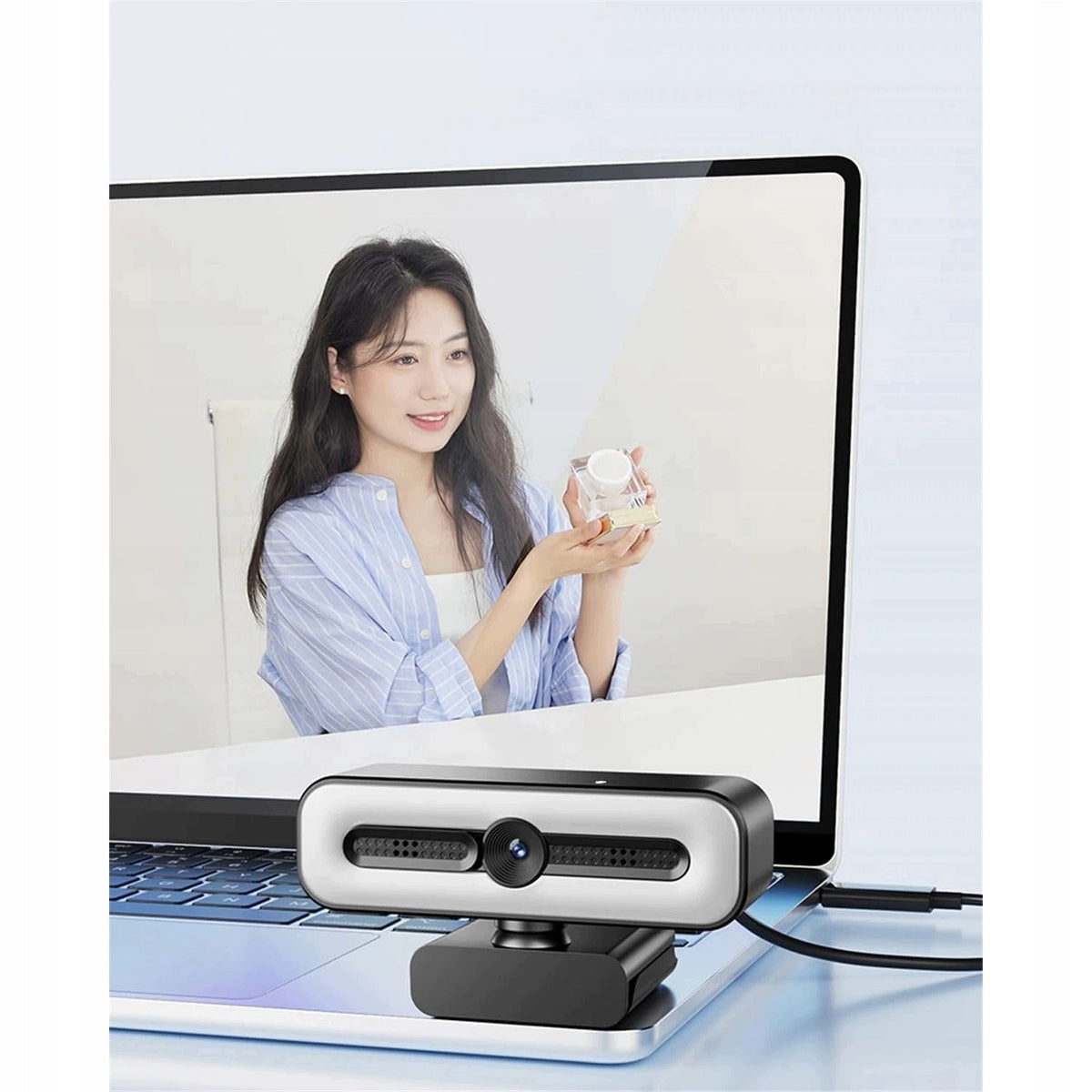 USB WEBCAM WITH NOISE REDUCTION AND PRIVACY PROTECTION