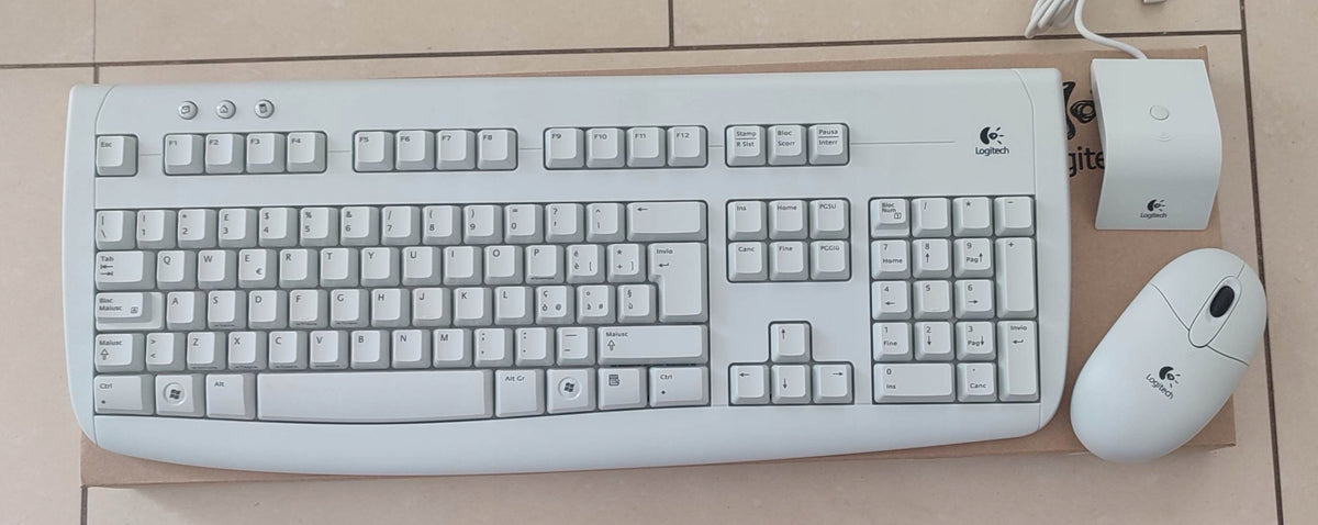 Wireless keyboard and mouse set LOGITECH DELUXE 650